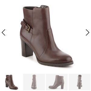 Dark brown Ralph Lauren booties